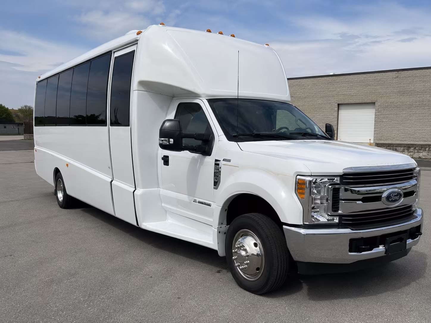coral gables short and long term charter bus services for coral gables businesses