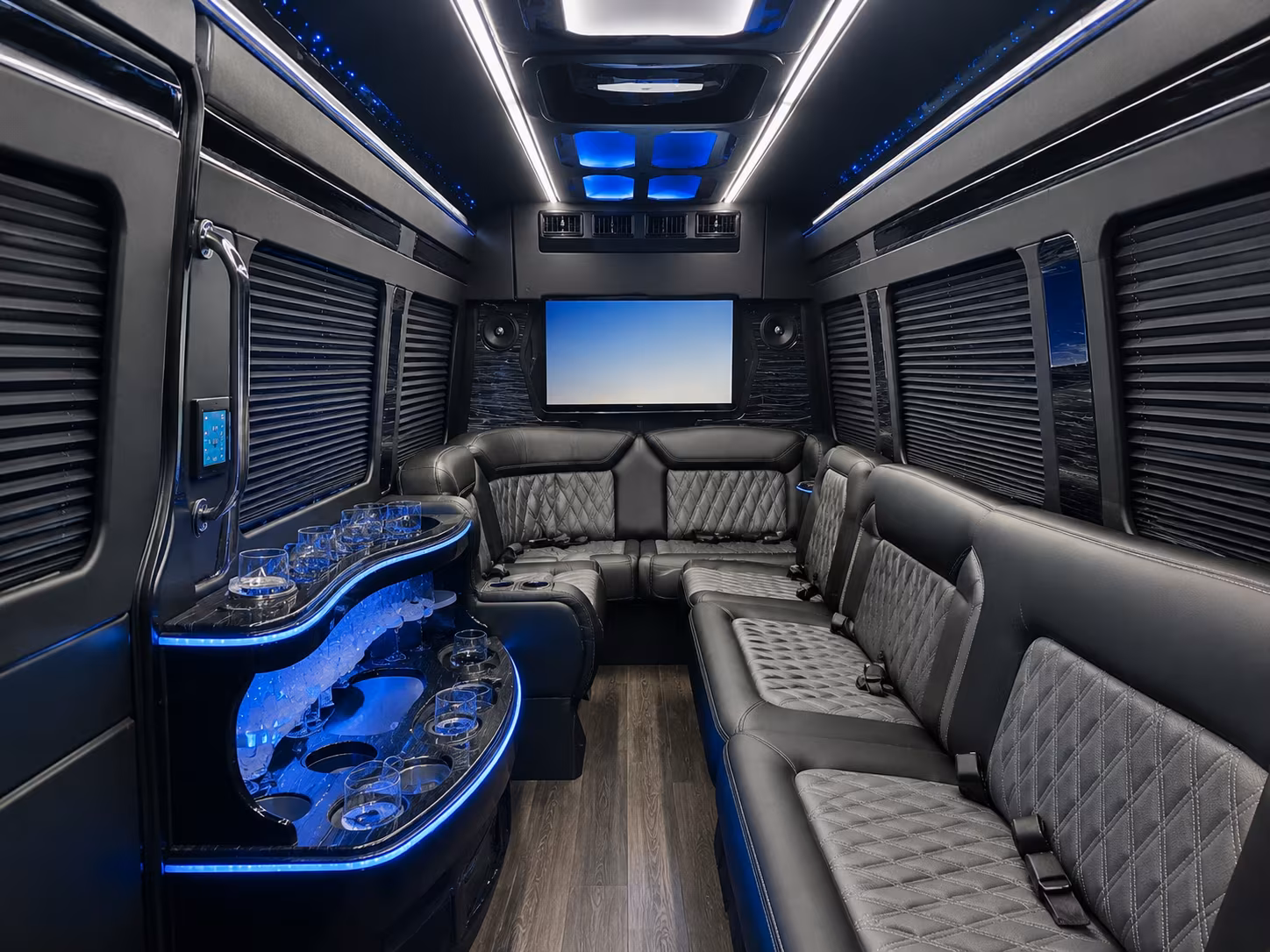 miamigardenscharterbuscompany com is ready to help miami gardens students find the perfect prom bus