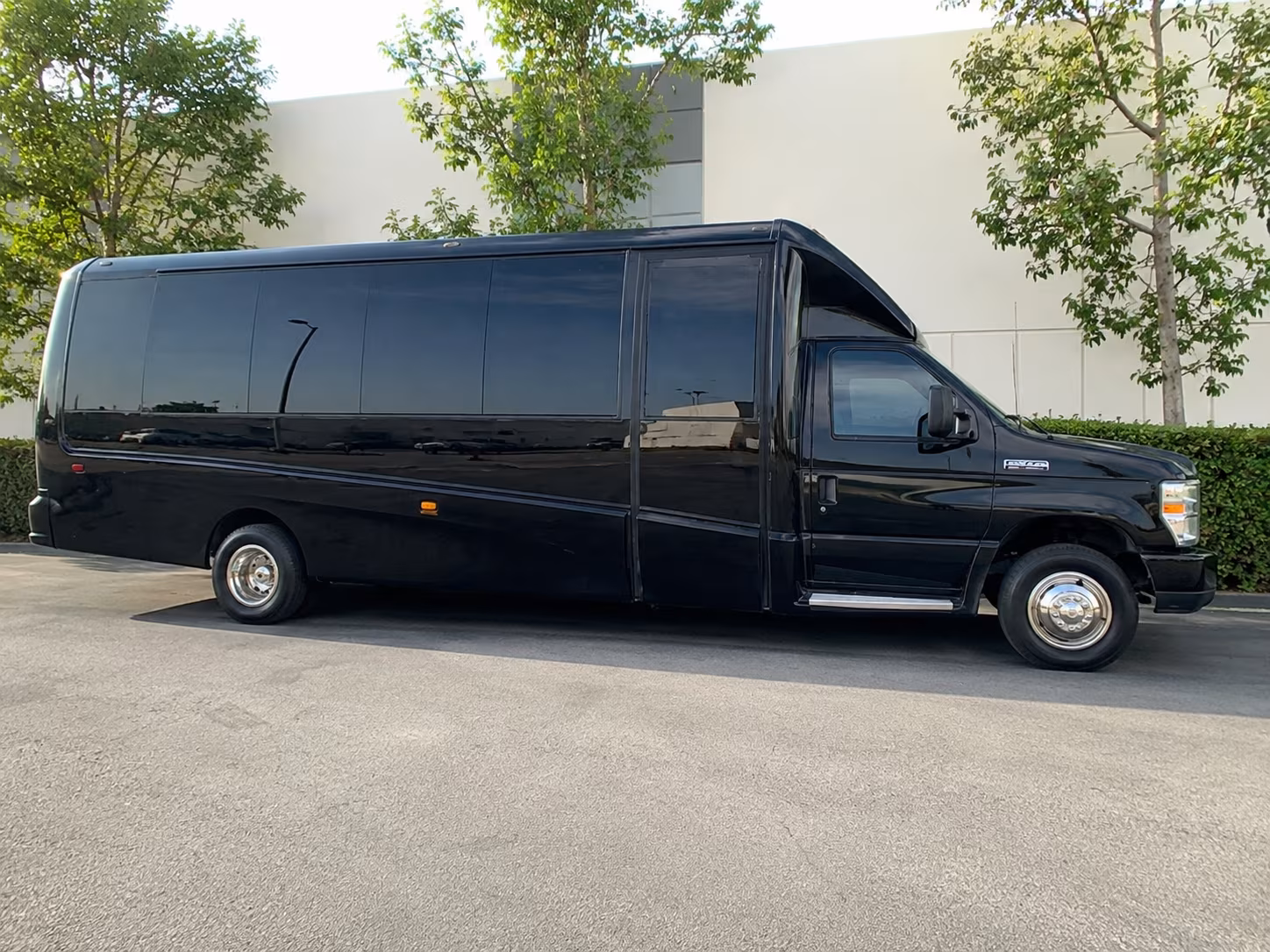miamigardenscharterbuscompany com makes finding a bus to dolphins games and miami open matches easy