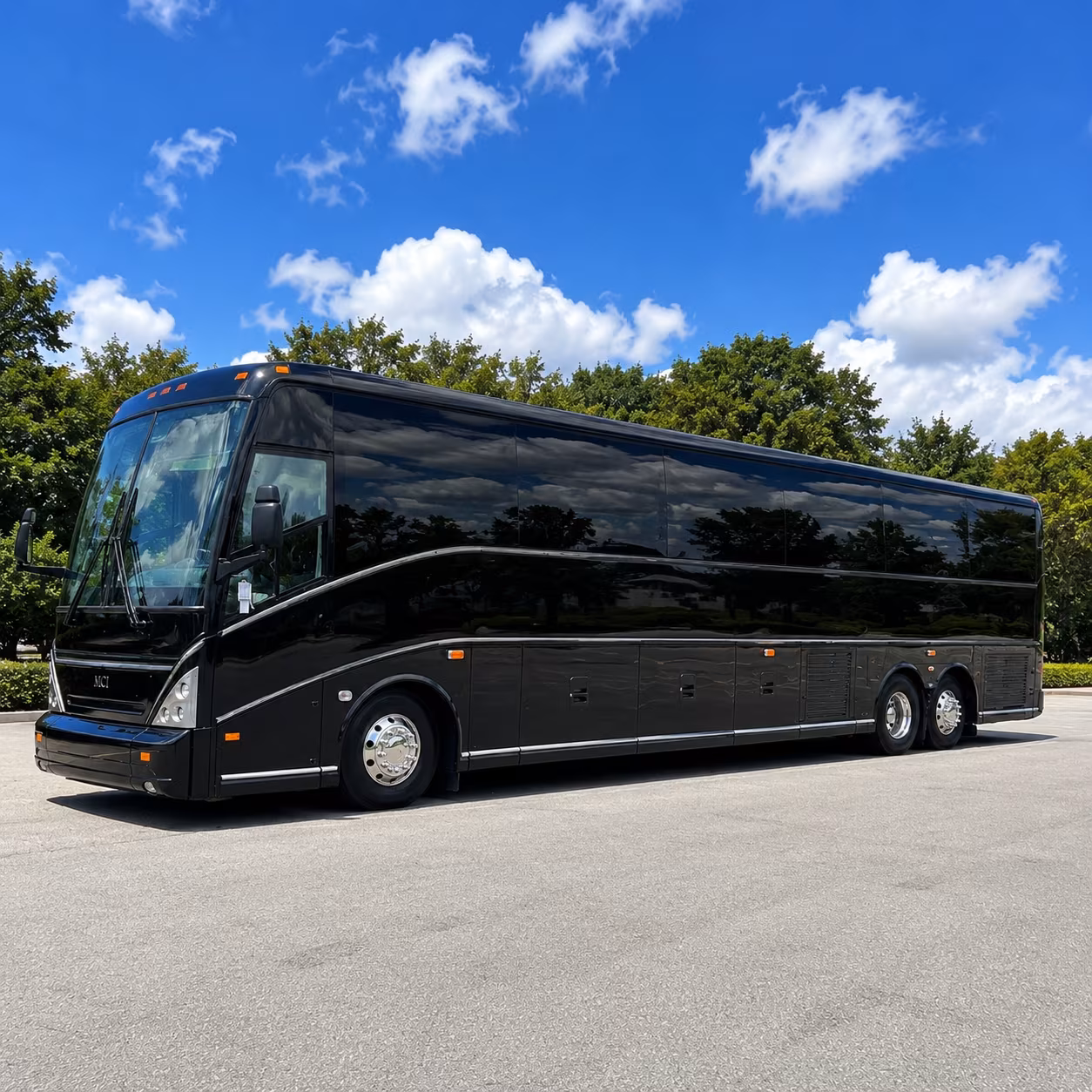 shuttle personnel between miami gardens and u s southern command in doral